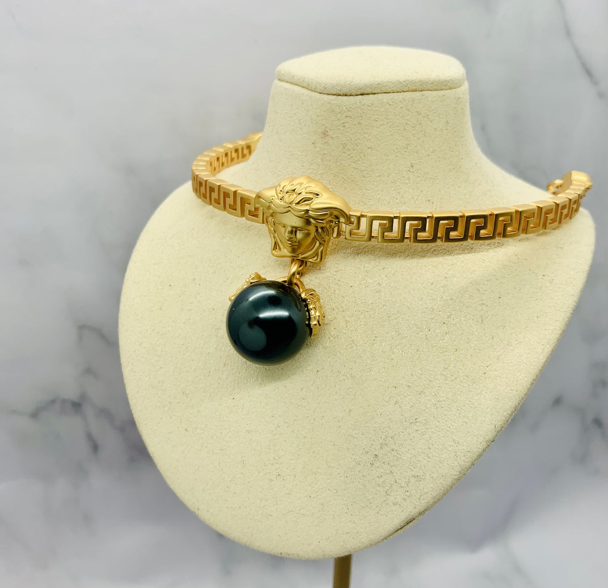 VERSACE Dark Pearl Choker Necklace - Pre owned