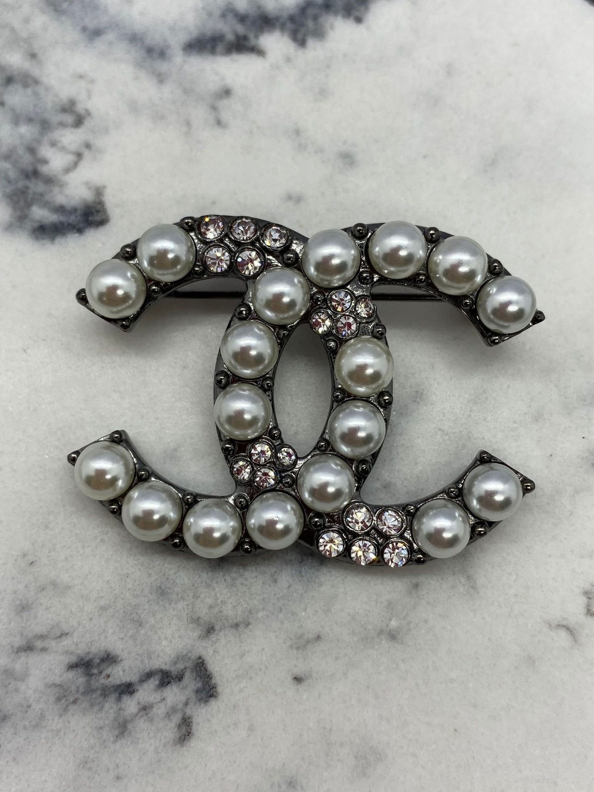 CHANEL CC Pewter Tone Brooch Pin - Pre owned