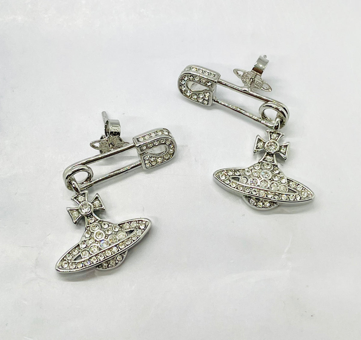 VIVIENNE WESTWOOD Orb Rhinestone Earrings - Pre owned