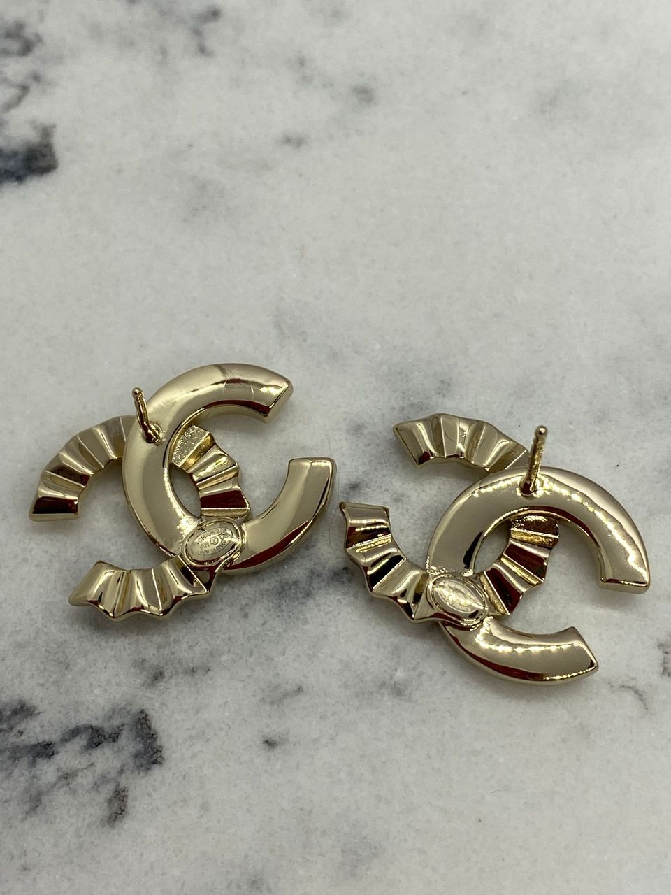 CHANEL CC Gold & Rhinestone Earrings - Pre owned