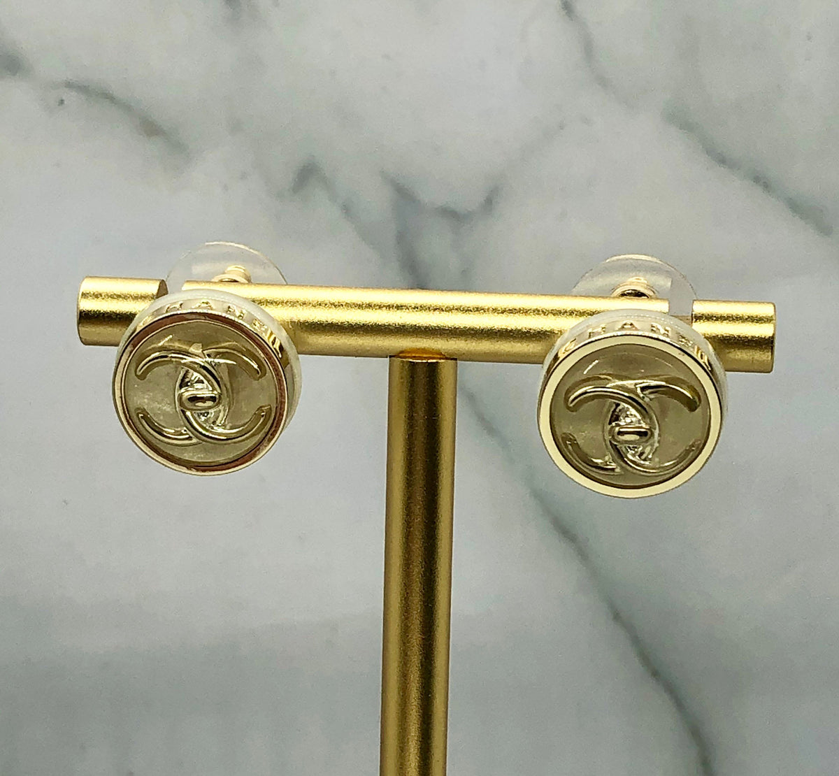 CHANEL CC Marble Button Earrings - Pre owned