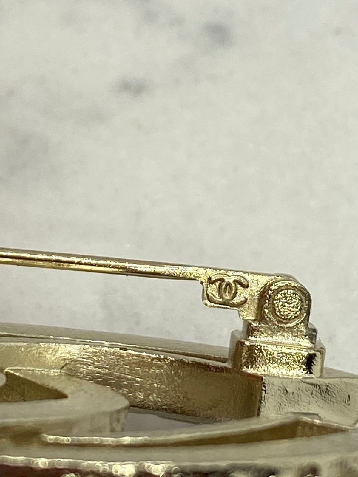 CHANEL CC Light Gold Rhinestone Brooch Pin - USED