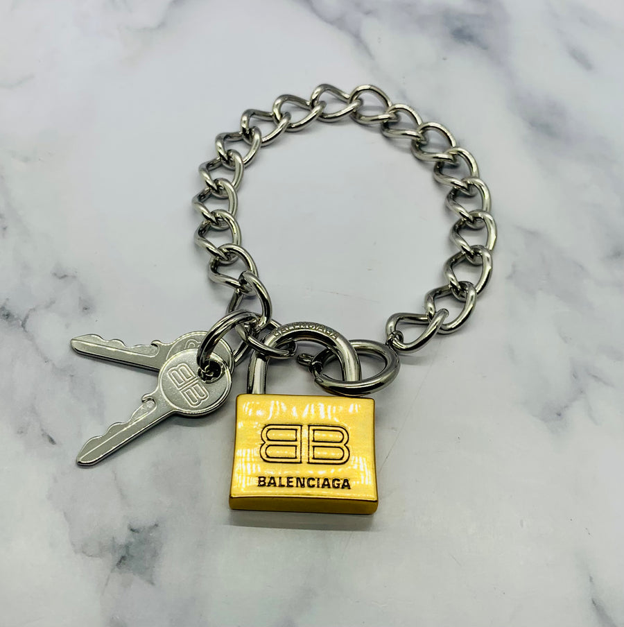 BALENCIAGA BB Chain Lock Bracelet - Pre owned