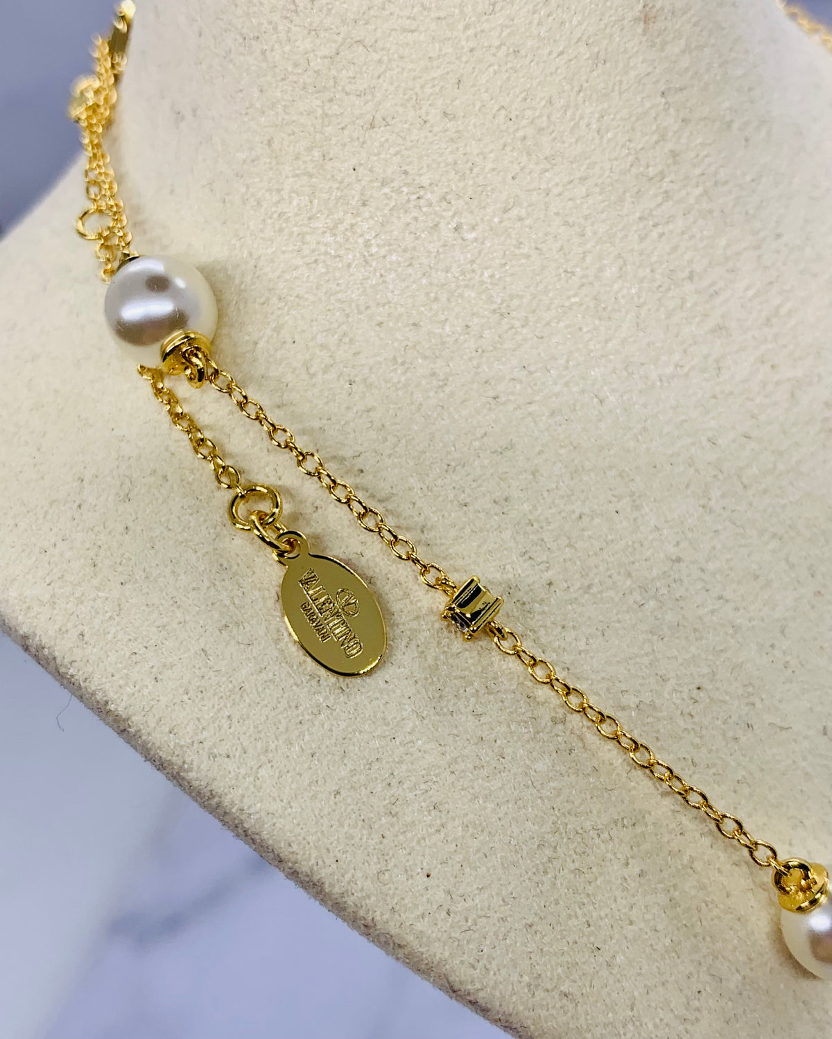 VALENTINO V Rhinestone & Pearl Trim Necklace - Pre owned
