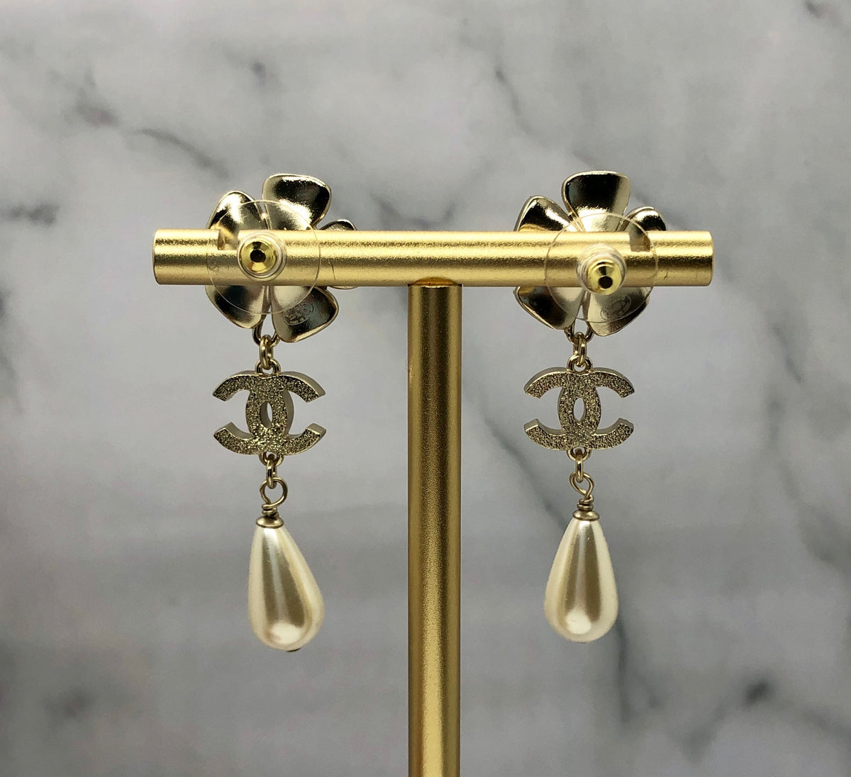 CHANEL CC Rhinestone Floral Pendant Earrings - USED