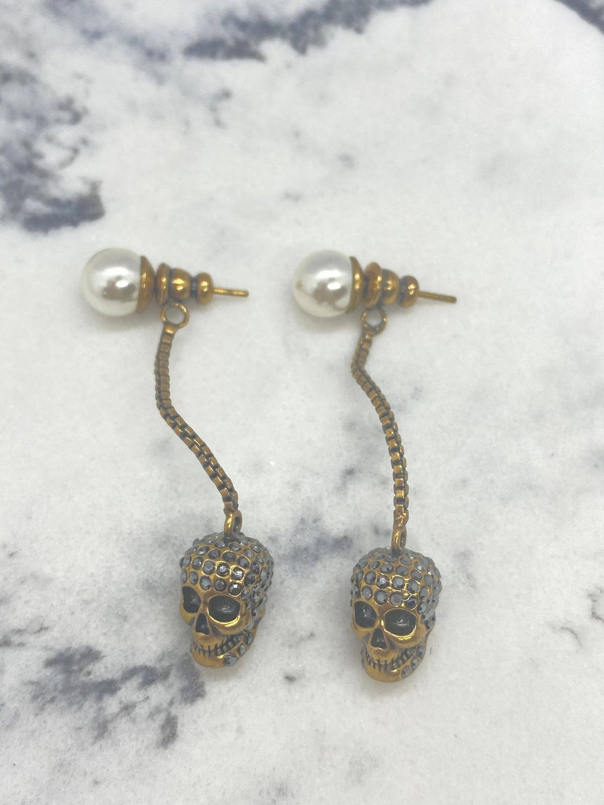 ALEXANDER MCQUEEN Pendant Skull Earrings - USED