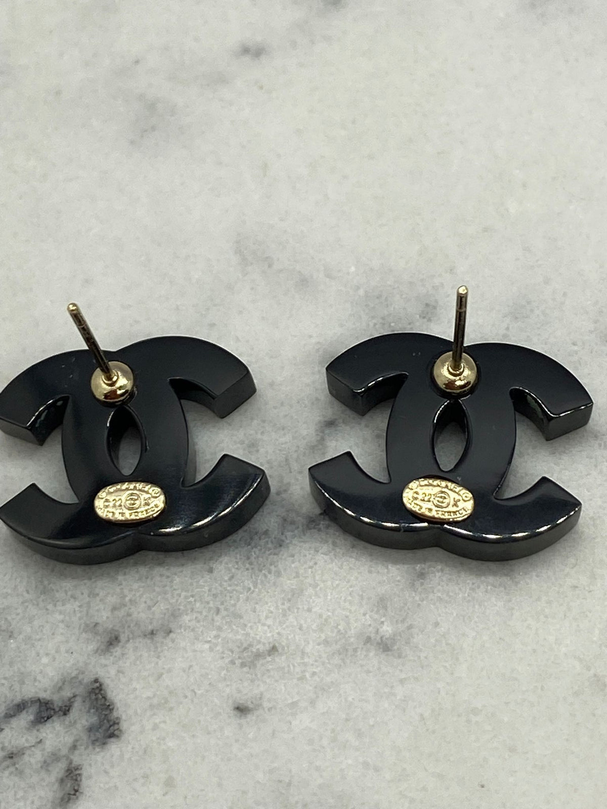 CHANEL CC Black & Blue Acrylic Earrings - pre owned