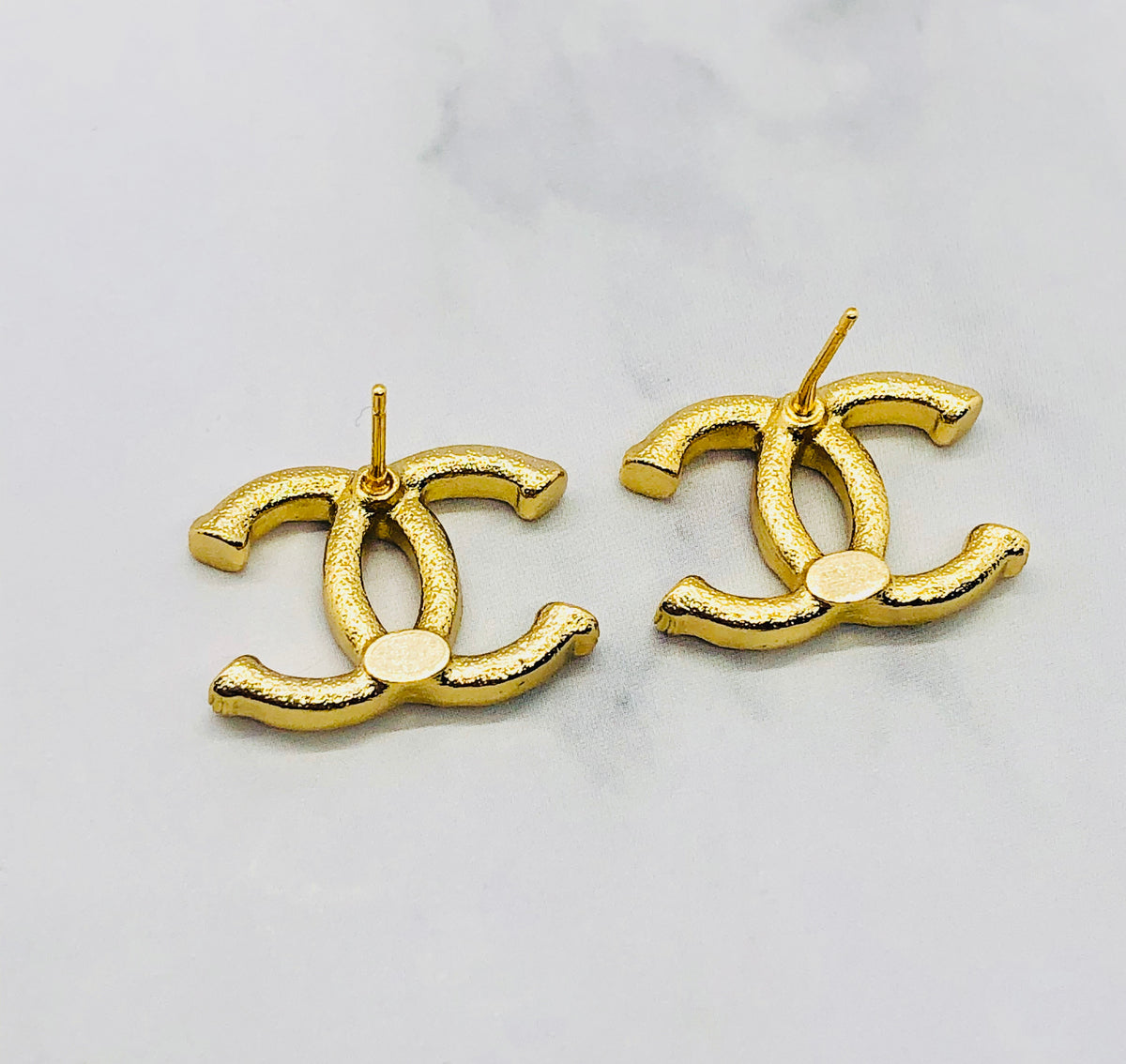 CHANEL CC Gold Tone Earrings - Pre owned