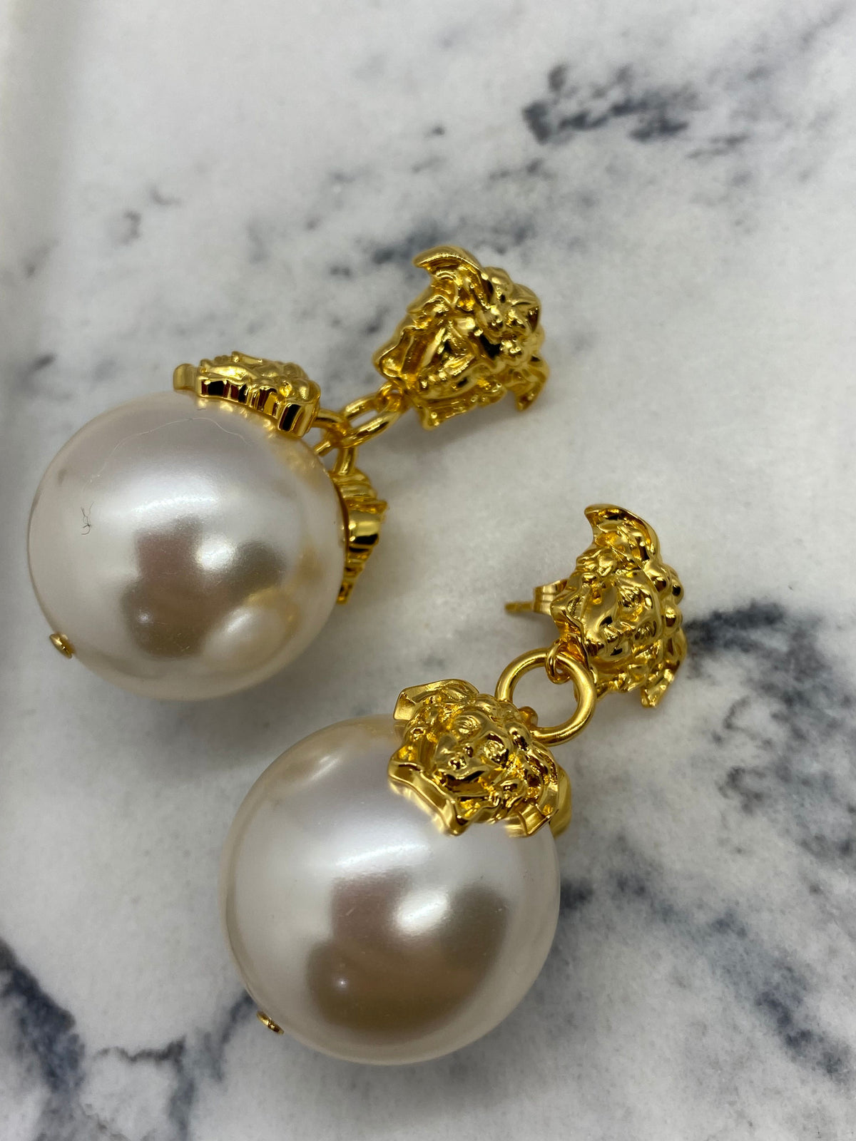 VERSACE Medusa Pearl Pendant Earrings - Pre owned