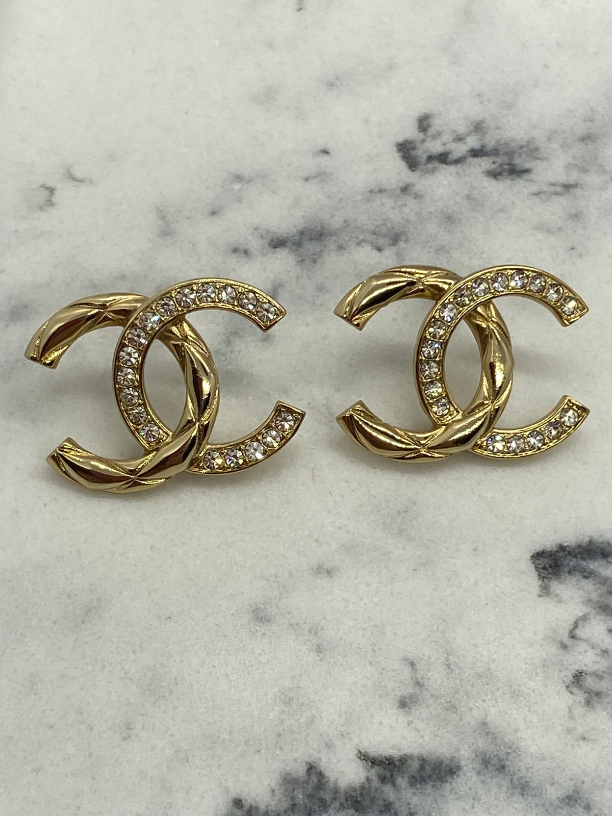 CHANEL CC Gold Tone Rhinestone Small Earrings - Pre owned