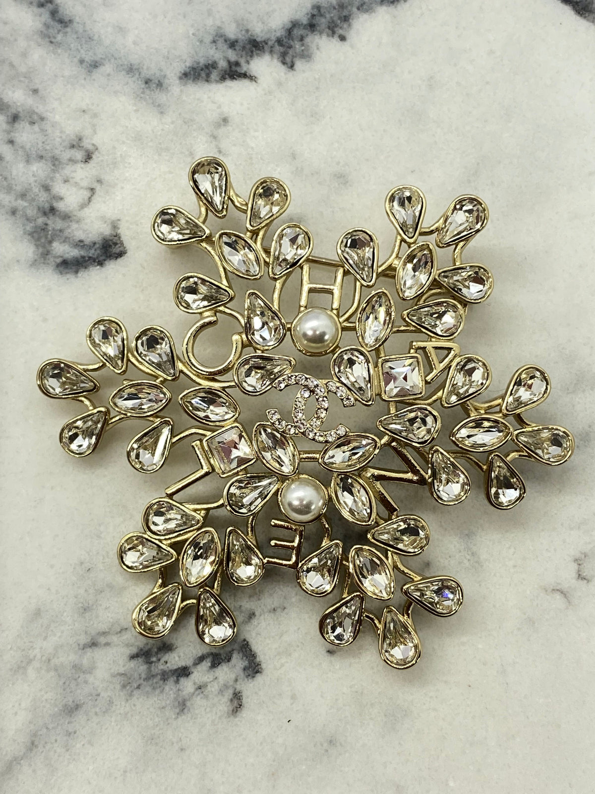 CHANEL CC Rhinestone Snowflake Brooch Pin - Pre owned