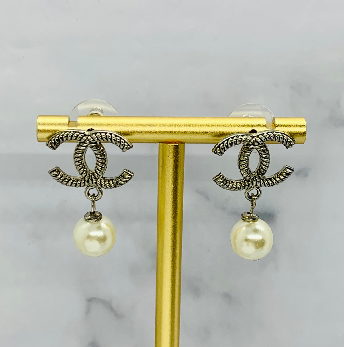 CHANEL CC Pearl Pendant Earrings - USED