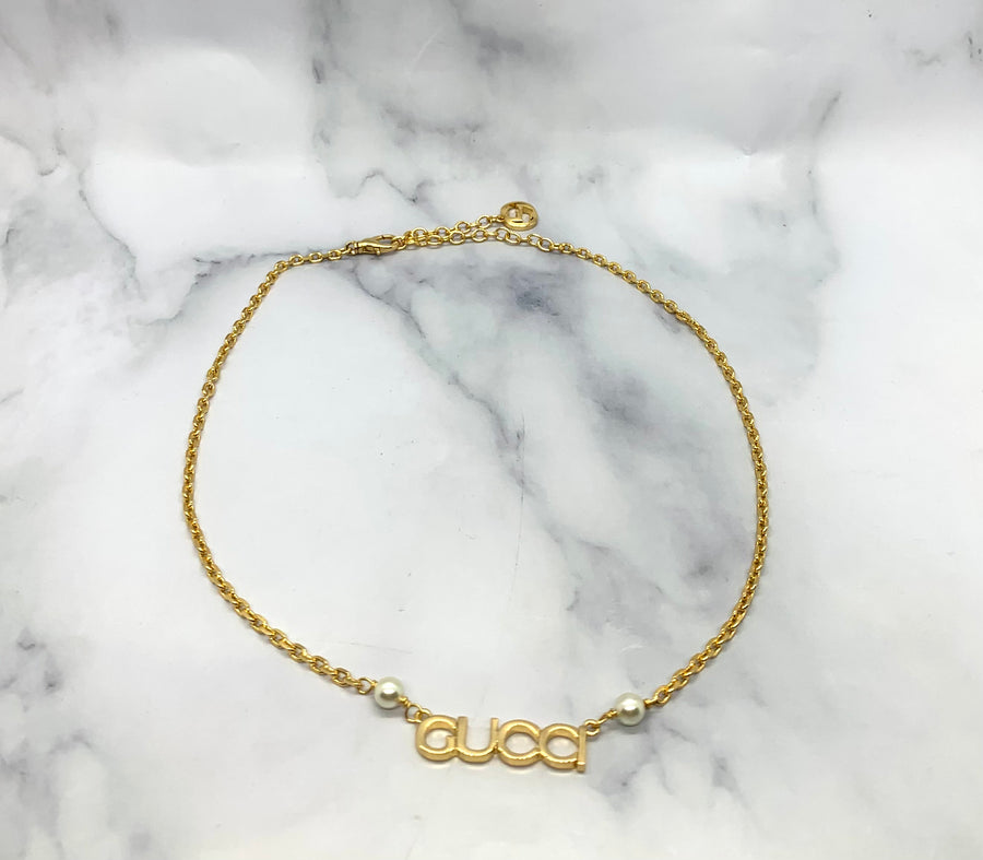 GUCCI Pearl Monogram Necklace - Pre owned