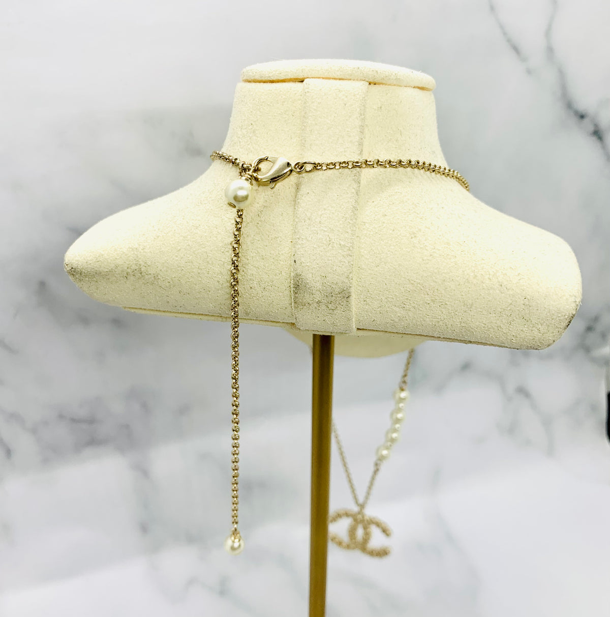 CHANEL CC 2019 Pendant Charm Necklace - USED