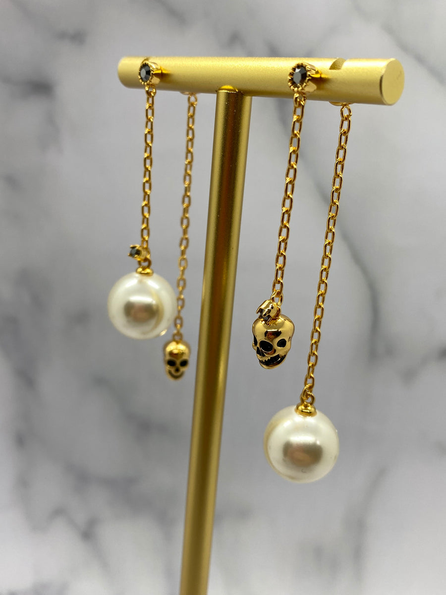 ALEXANDER McQUEEN Gold Tone Pearl Skull Earrings - Pre owned