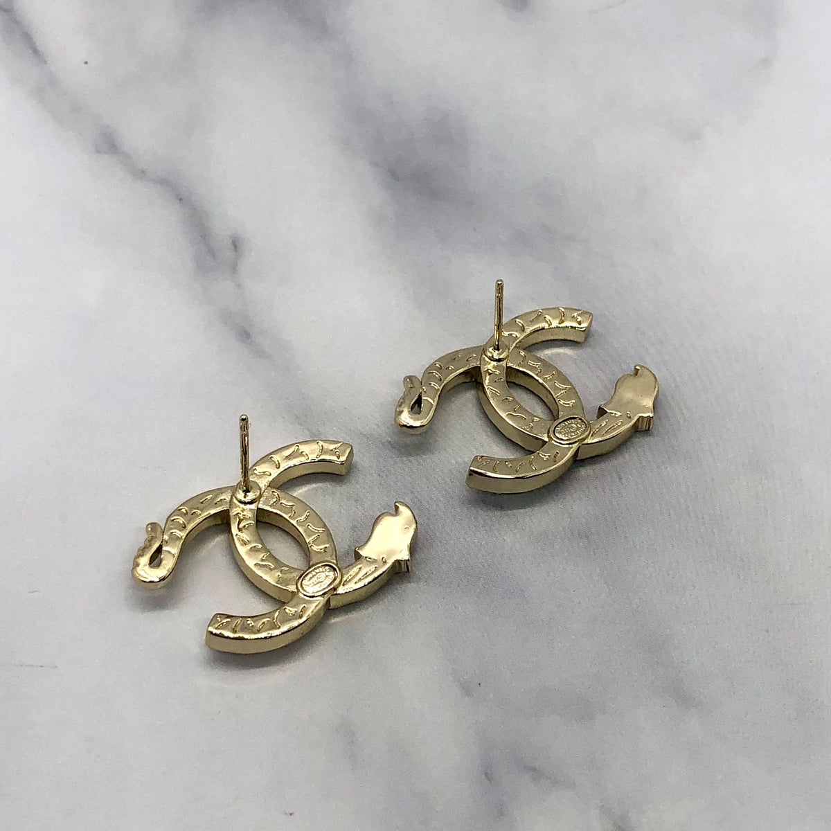 CHANEL CC Light Gold Tone Ornate Earrings - Pre owned