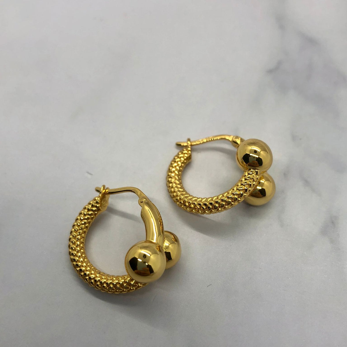xBOTTEGA VENETA Gold Tone Hoop Earrings - Pre owned