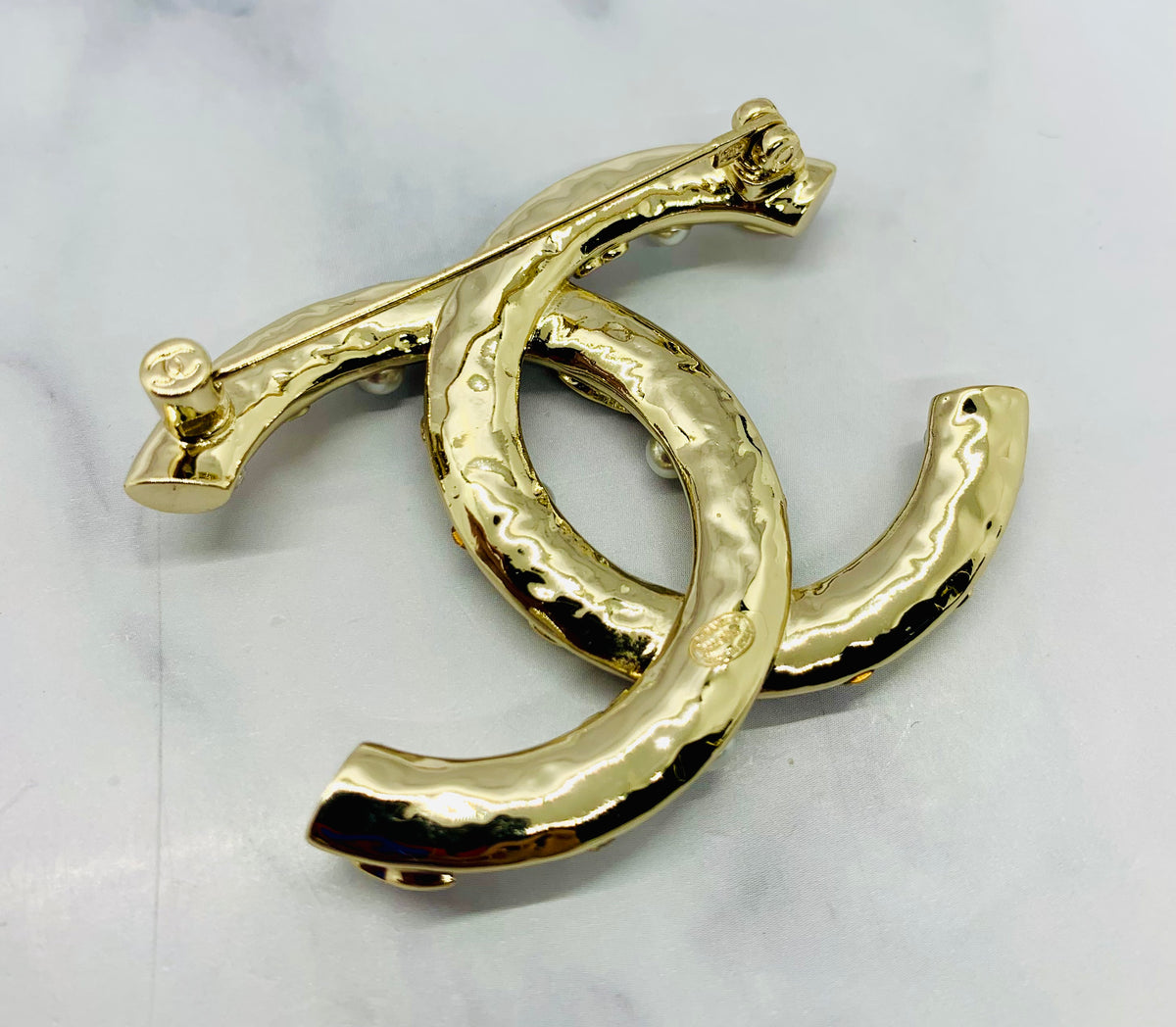 CHANEL CC Flower Rhinestone Trim Brooch Pin - Pre owned