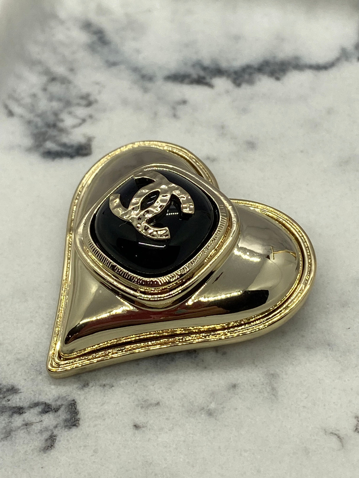CHANEL CC Gold Tone Heart Brooch Pin - Pre owned