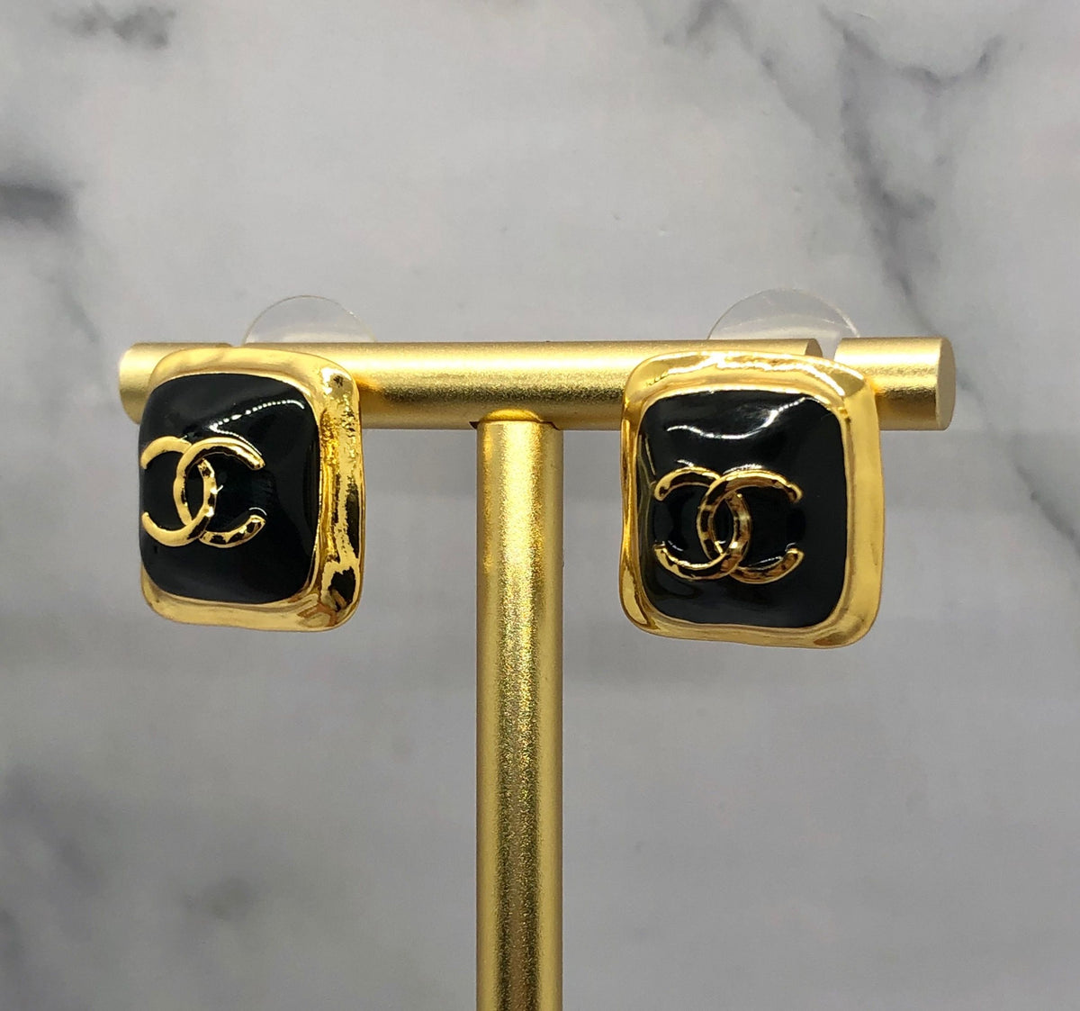 CHANEL CC Gold Square Earrings - Pre owned