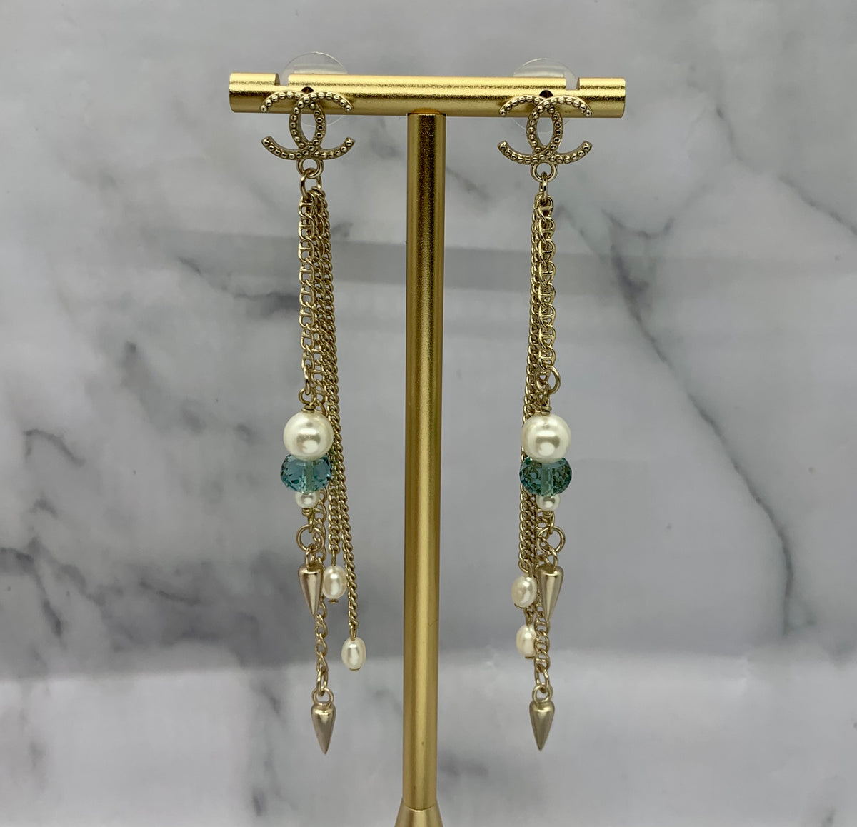CHANEL CC 2017 Pendant Earrings - USED