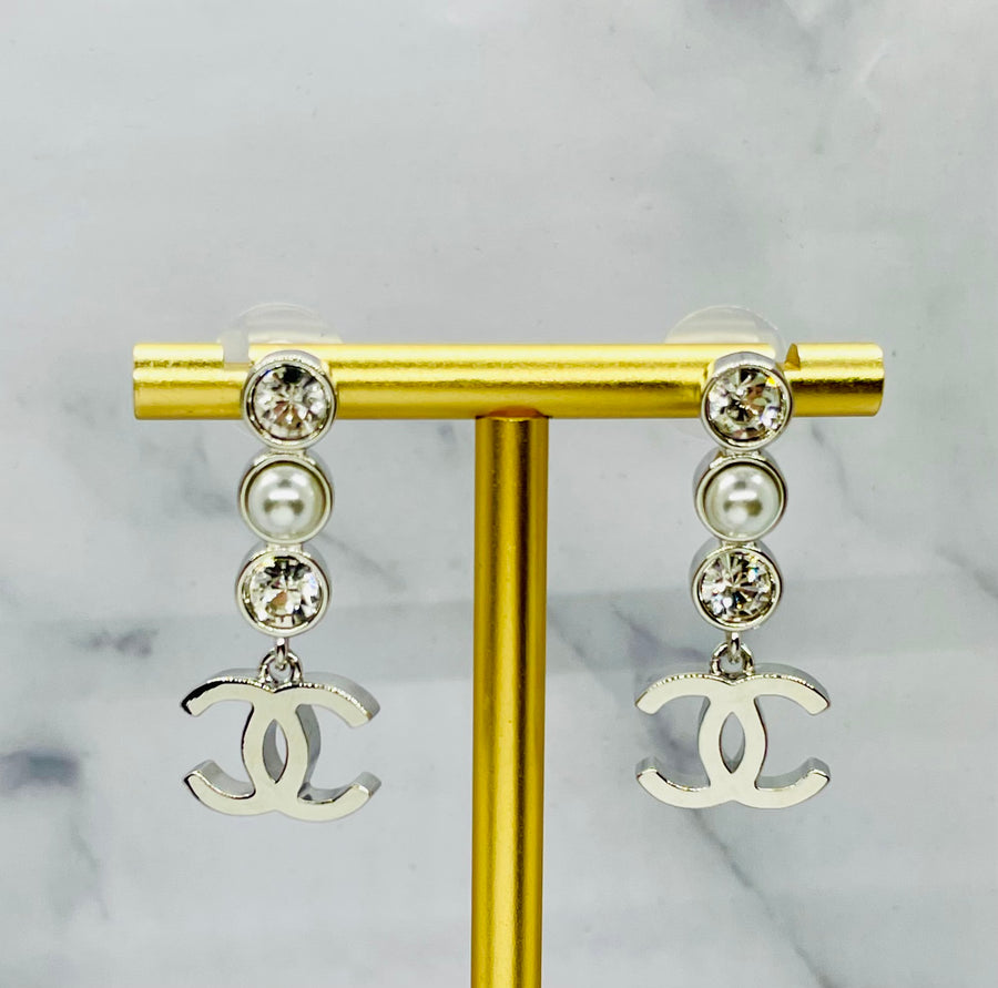 CHANEL CC Rhinestone Pendant Earrings - Pre owned