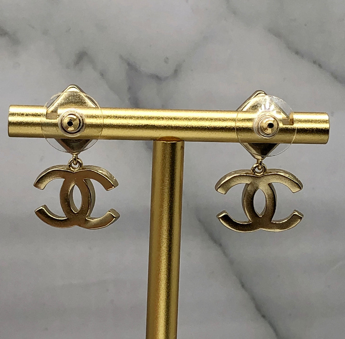 CHANEL CC Blue Rhinestone Pendant Earrings - Pre owned