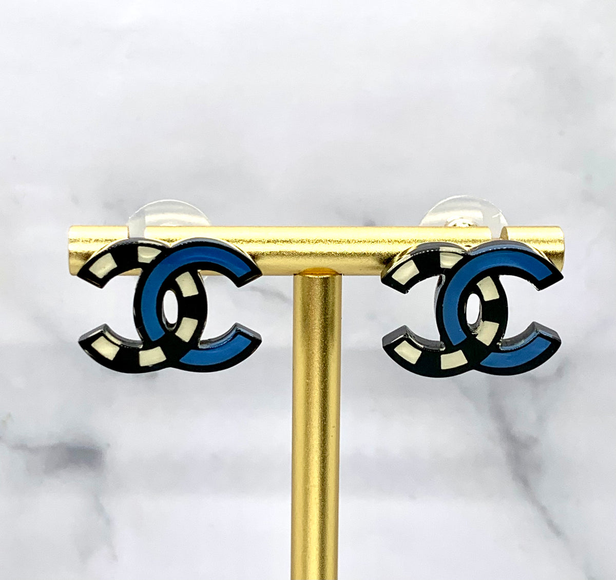 CHANEL CC 2018 Plastic Earrings - USED