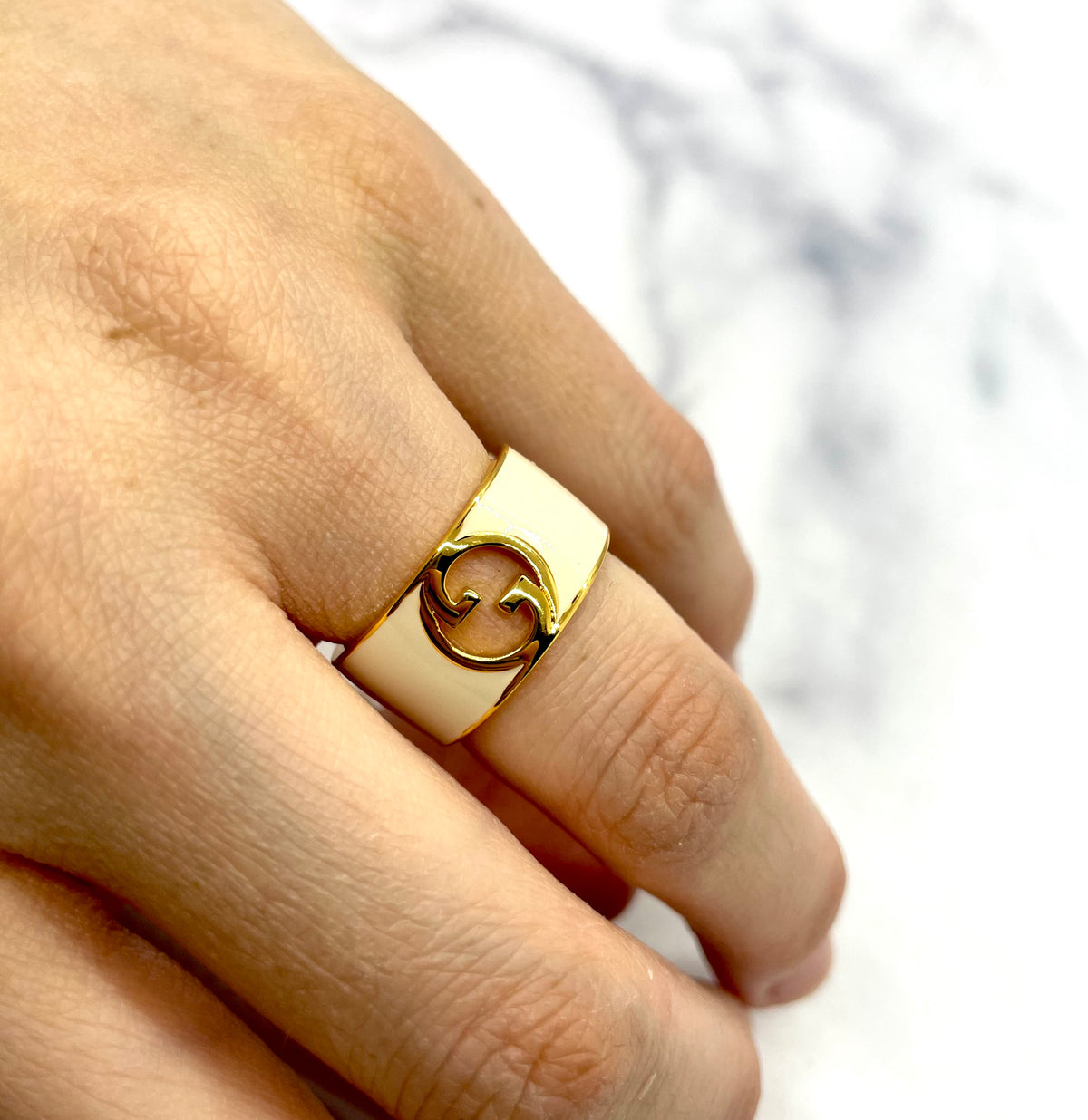 GUCCI Beige Enamel Monogram Ring Size 7.5 - Pre owned
