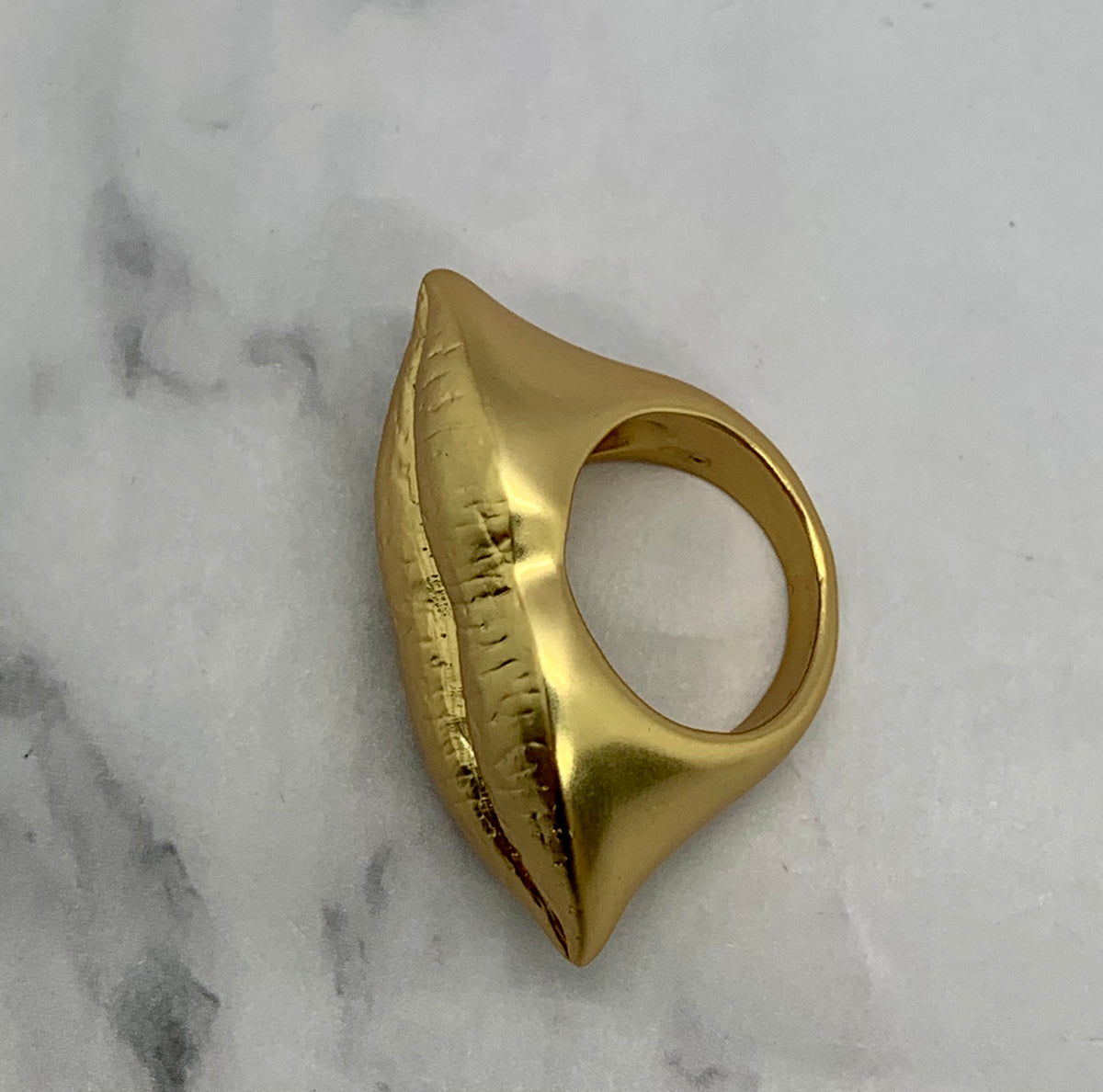 SCHIAPARELLI Statement Lips Ring Size 7 M - Pre owned