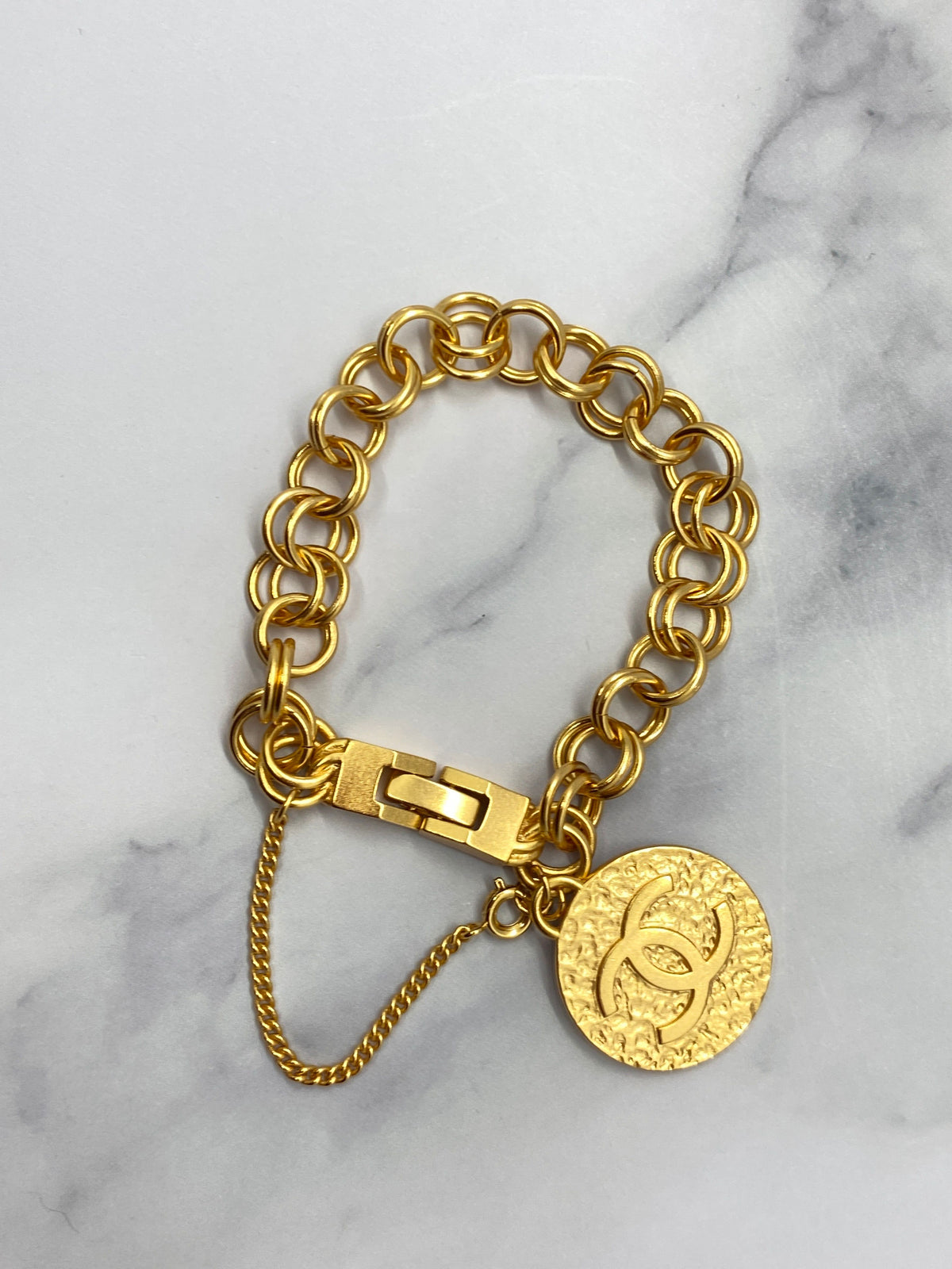 CHANEL CC Gold Tone VINTAGE bracelet - USED