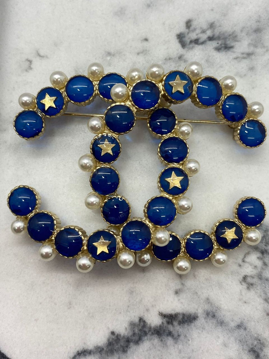 CHANEL CC Blue Pearl Trim Brooch Pin - USED