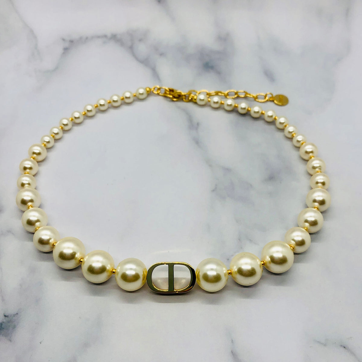 CHRISTIAN DIOR CD Brass Pearl Choker Necklace - Pre owned