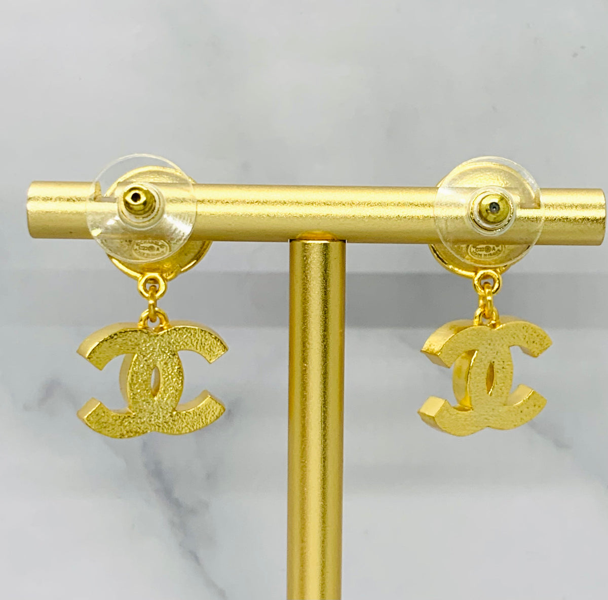 CHANEL CC Pink Rhinestone Pendant Earrings - Pre owned