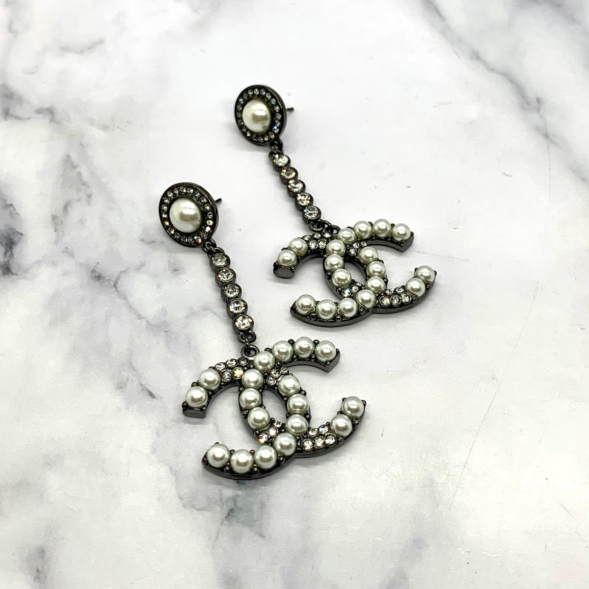 CHANEL CC Pendant Pearl Earrings - USED