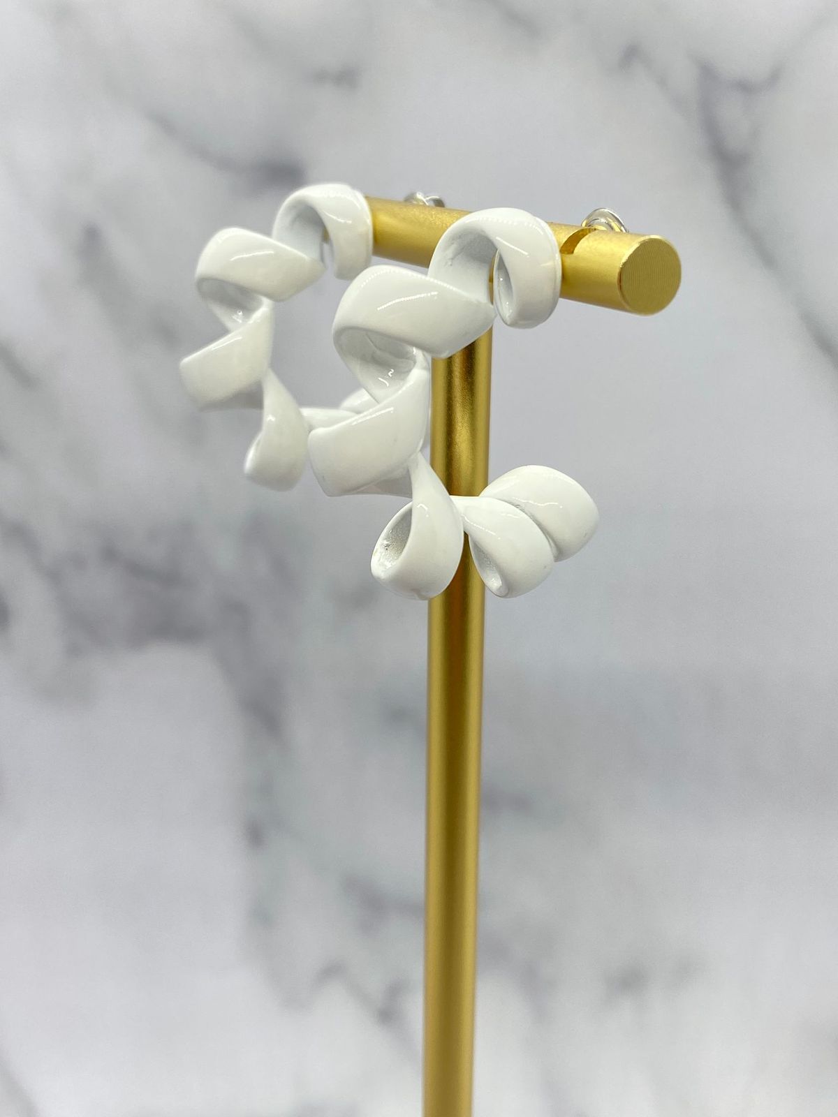 BOTTEGA VENETA White Spiral Hoop Earrings - Pre owned