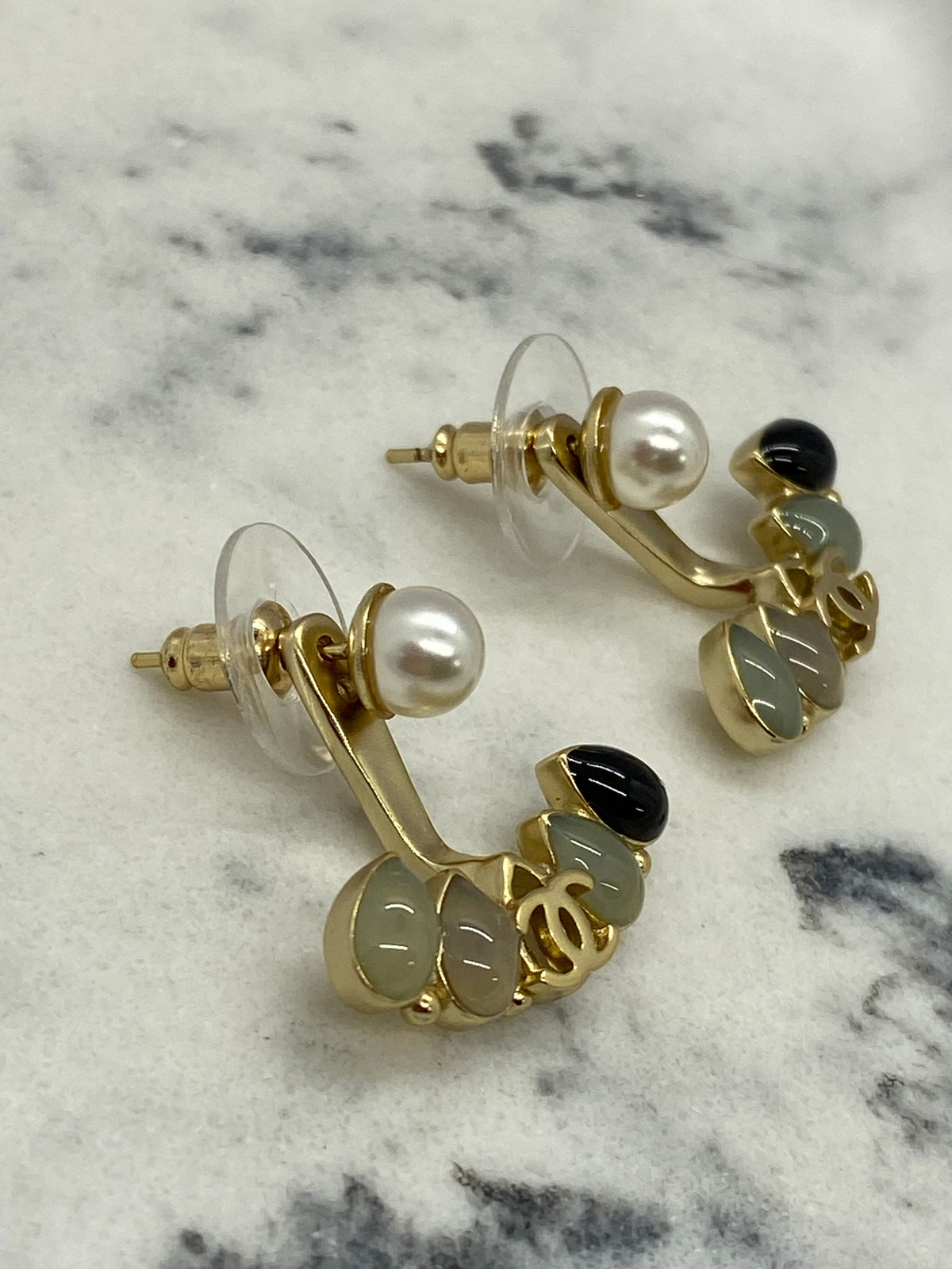 CHANEL CC Pearl & Green Stone Earrings - Pre owned