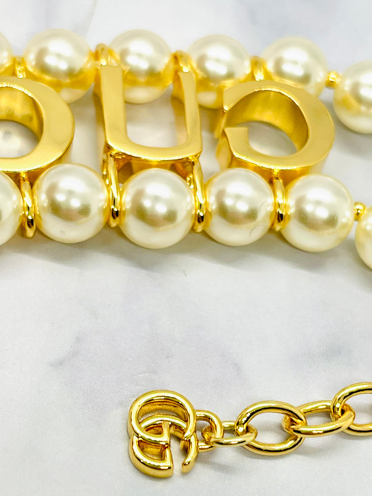 GUCCI Pearl Monogram Bracelet - Pre owned