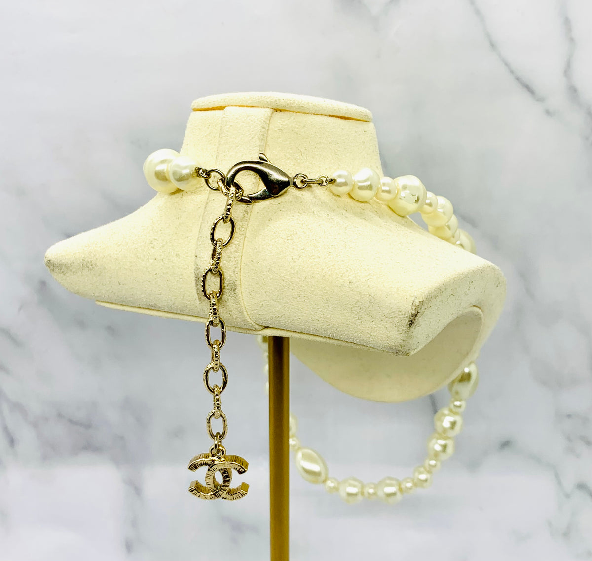 Auth CHANEL CC Pearl Choker Necklace - USED