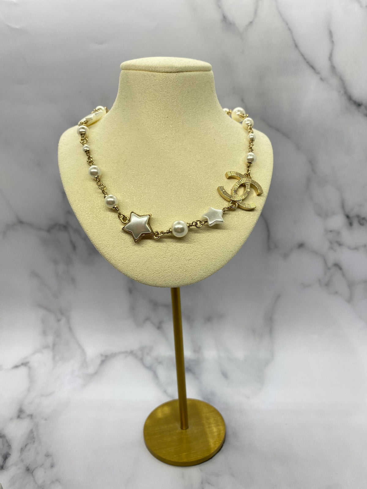 Auth CHANEL CC 2017 Stars Necklace - Pre owned