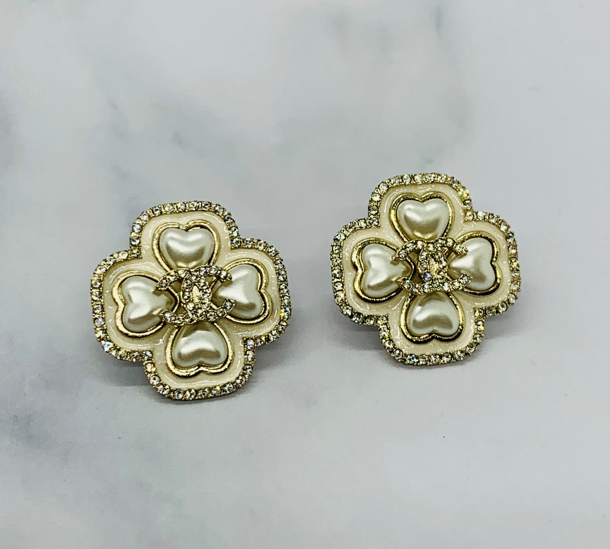 CHANEL CC Clover Rhinestone Earrings - Pre owned