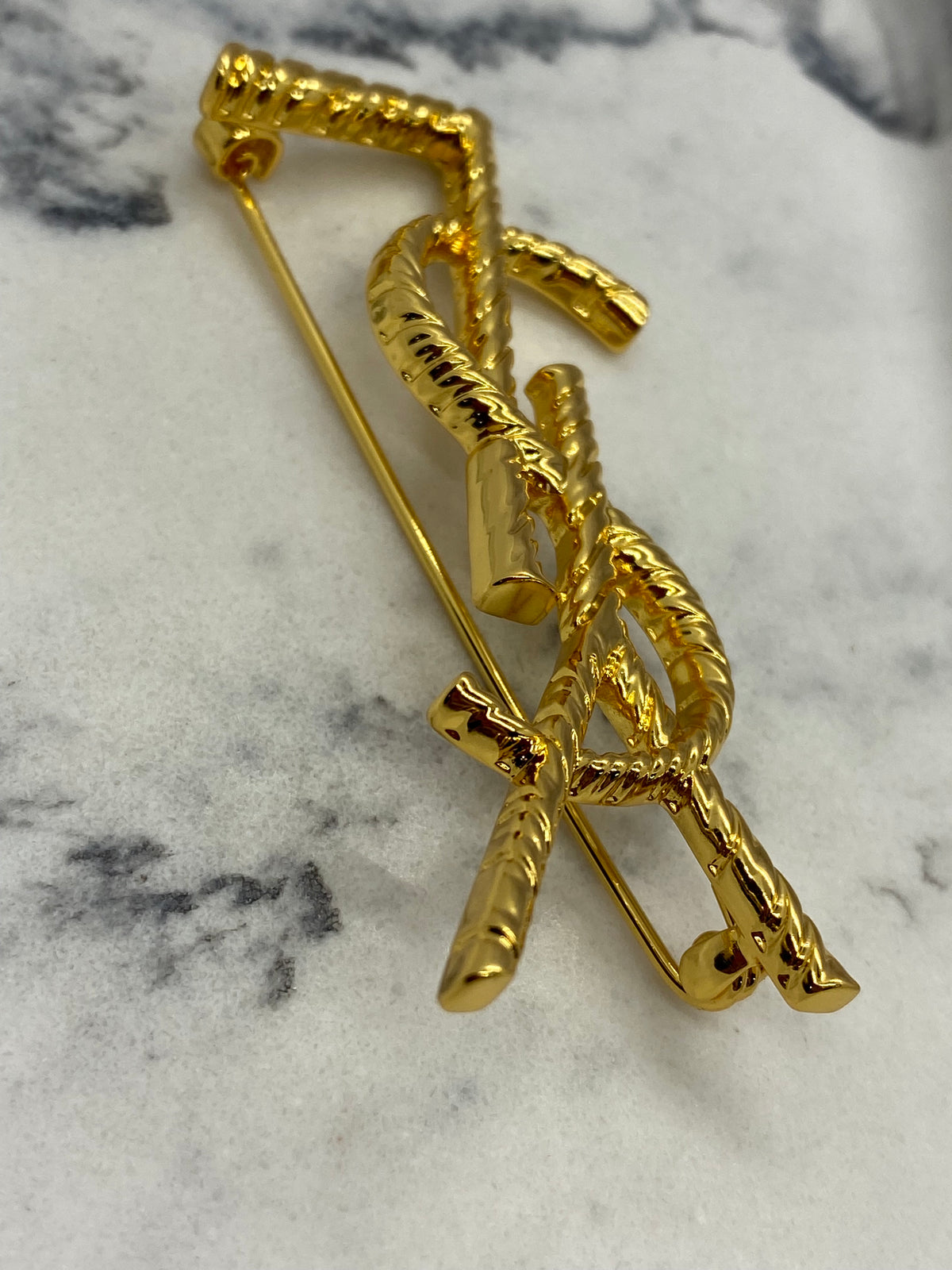 Auth YSL YVES SAINT LAURENT Gold Tone Brooch Pin - Pre owned