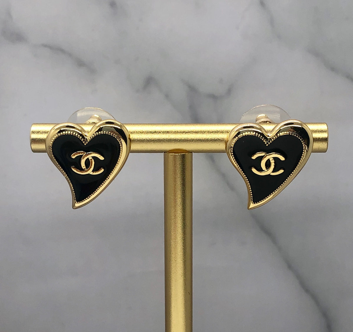 CHANEL CC Black Heart Earrings - Pre owned