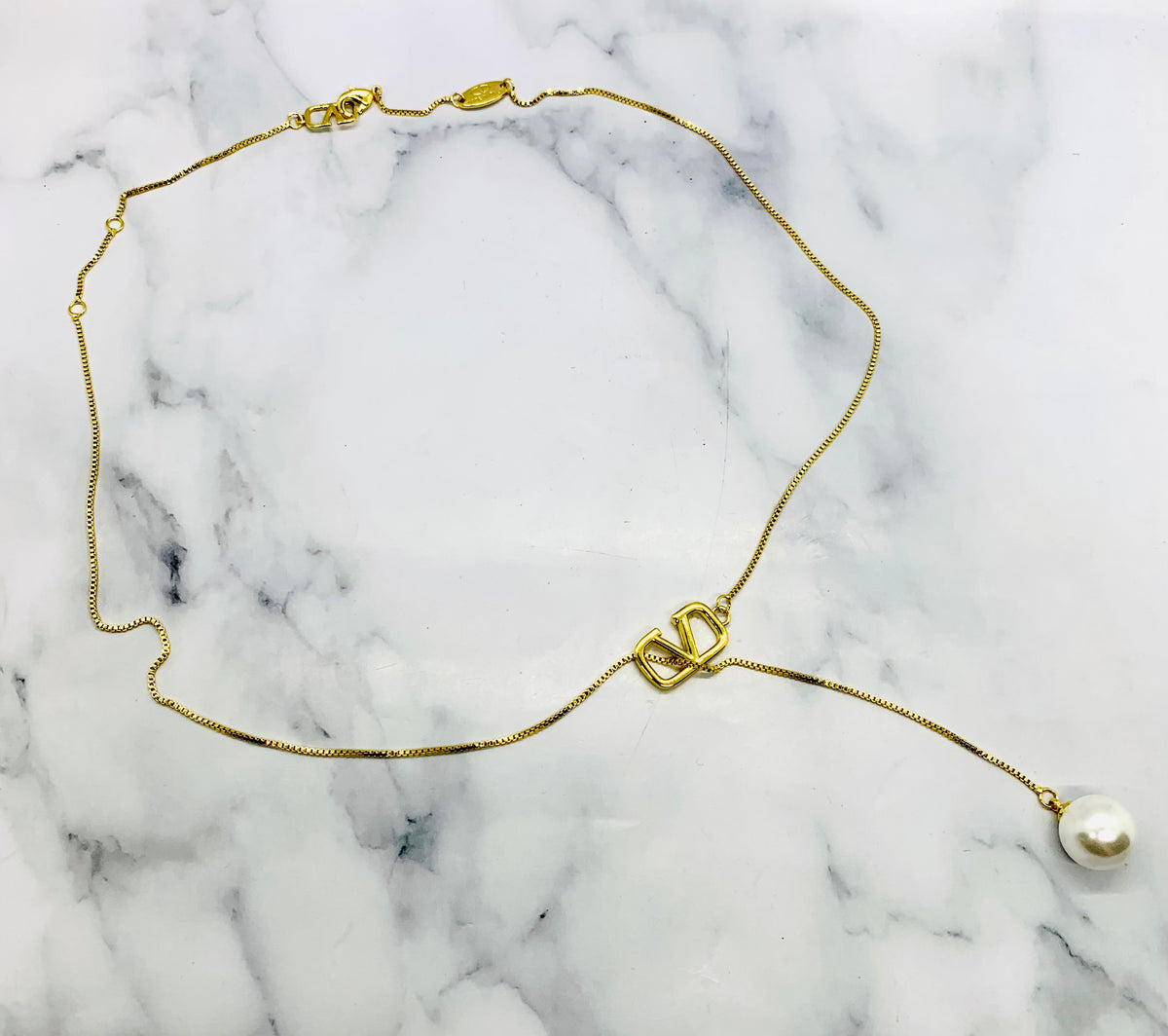 VALENTINO V Pearl Pendant Necklace - Pre owned