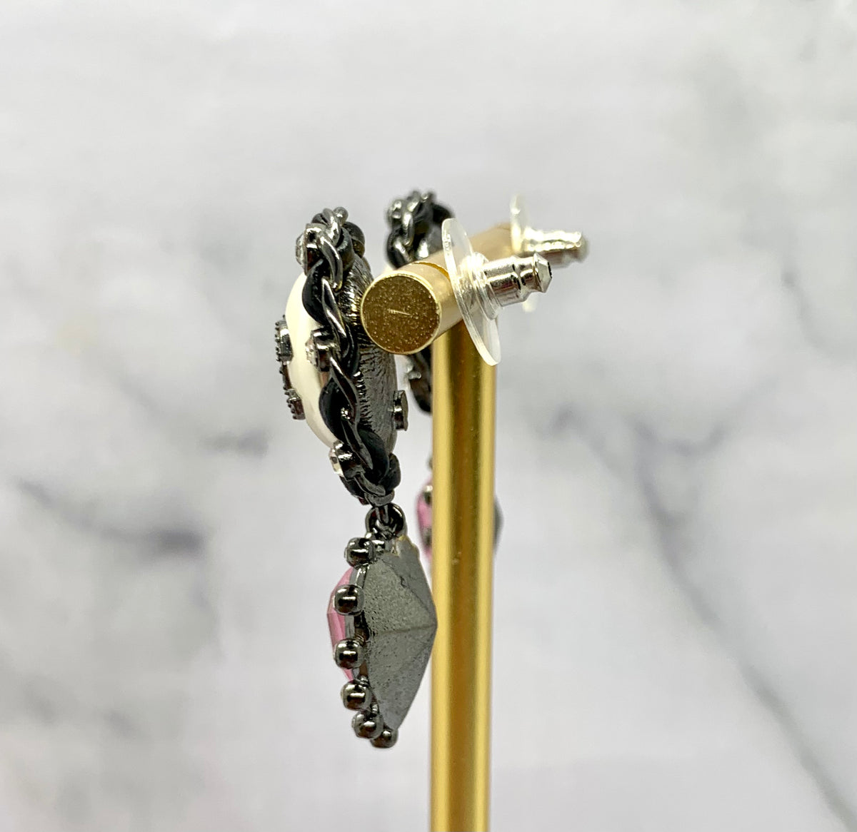 CHANEL CC Heart Pendant Earrings - Pre owned