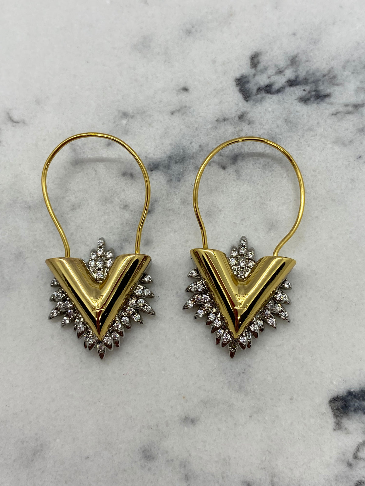 LOUIS VUITTON V Rhinestone Wire Earrings - Pre owned