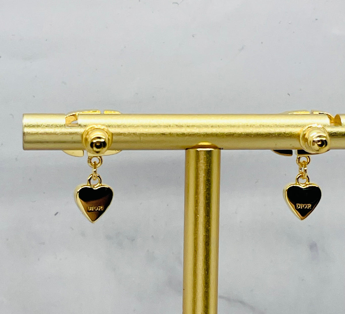 CHRISTIAN DIOR CD Pink Heart Pendant Earrings - Pre owned