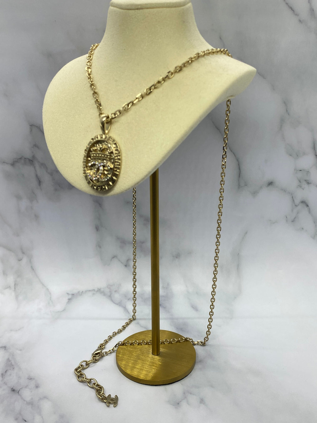 CHANEL CC Gold Tone Pendant Necklace - Pre owned
