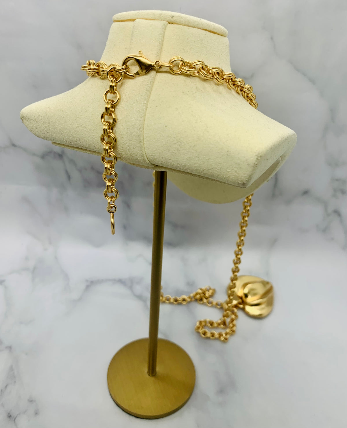 GIVENCHY Vintage Heart Pendant Necklace - Pre owned