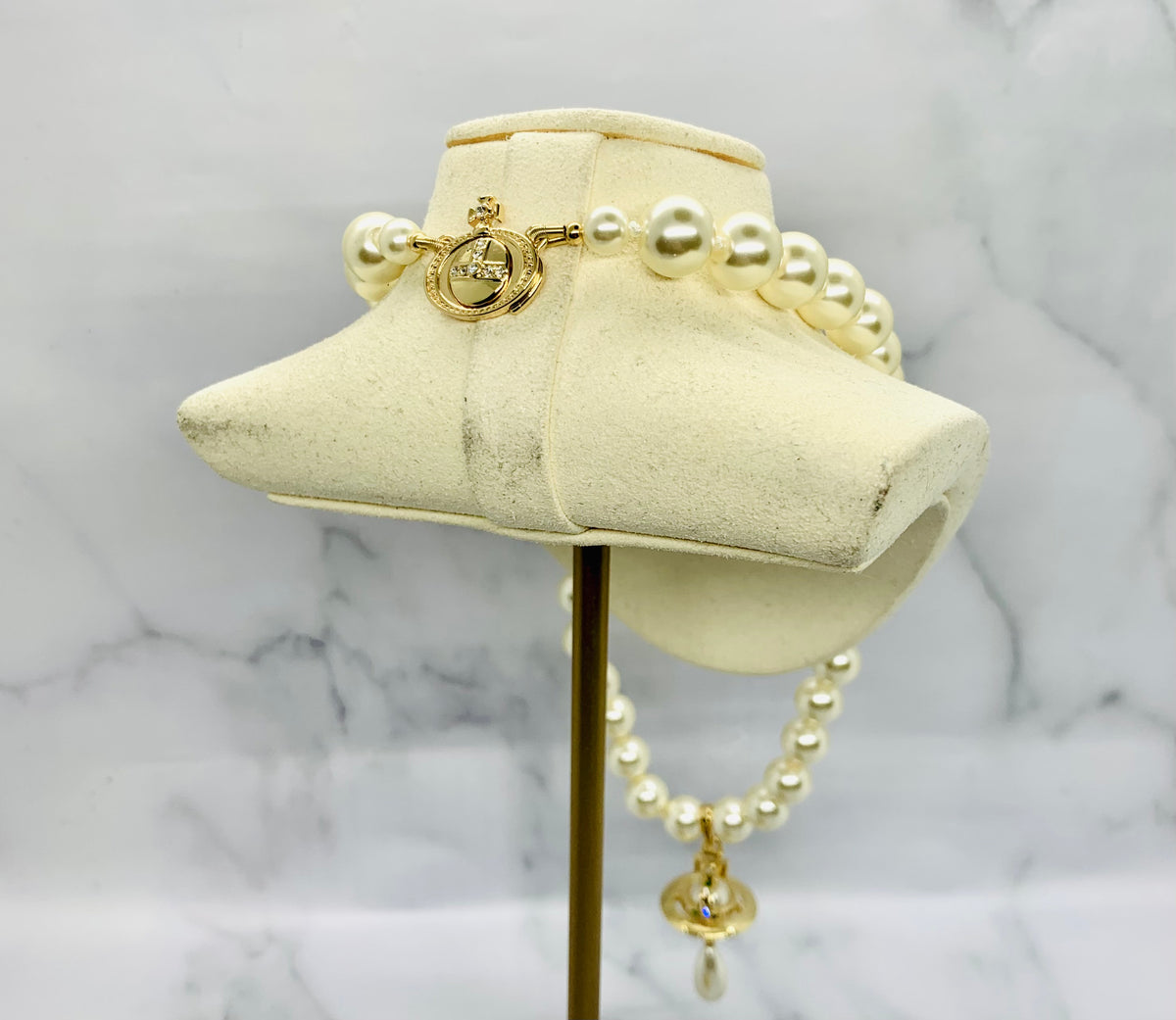 VIVIENNE WESTWOOD Gold Tone Pearl Orb Necklace - Pre owned